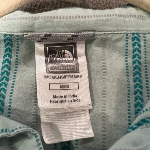 The North Face button up - Picture 4 of 4
